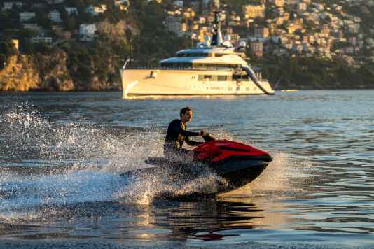 On snow and sea - Canadian E-Jetskis coming to Europe