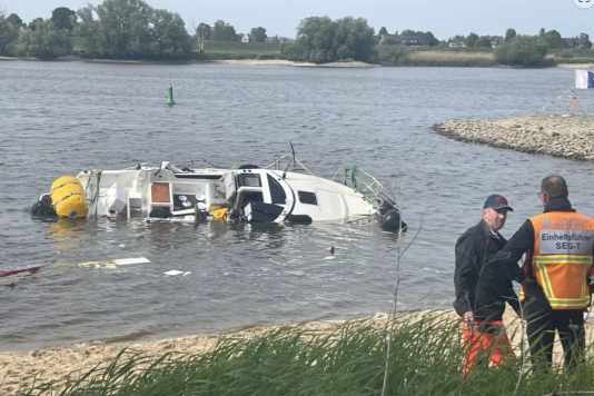 Outboard motor stolen, boat sunk