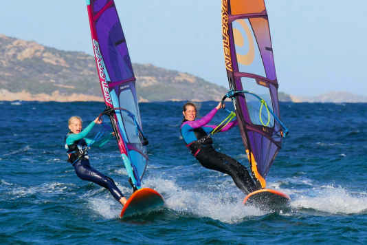 How to turn children into enthusiastic windsurfers