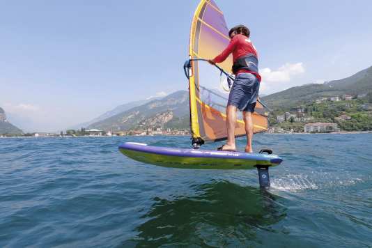 Duotone String Ray und Aero Free 1000 im Test - flinkes Freeride-Foil