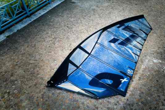 Point-7 9+ Light Wind Titan - Freeracesegel als Foil-Gegner