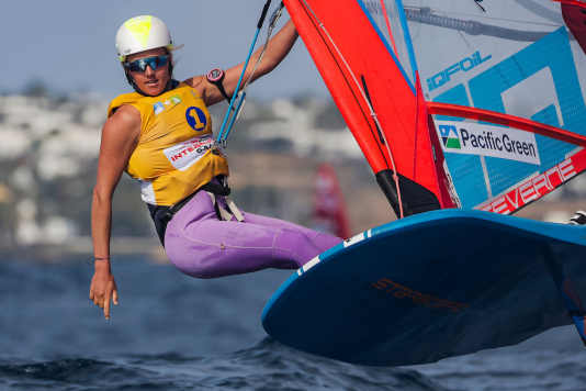 Pilloni übernimmt Führung, Emma Wilson baut Dominanz weiter aus