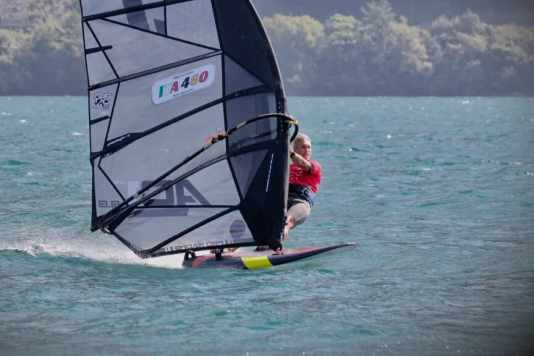 New board brand wants to push fin racing - three models to launch