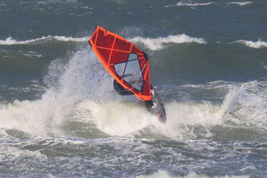 Goya Banzai Surf X Pro vs. Goya Banzai Surf Pro Carbon 5,0