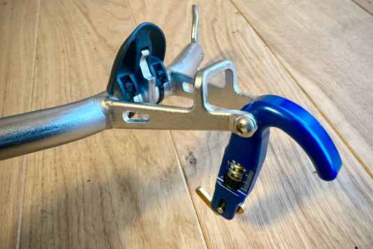 Releases during catapult! Free Fall harness hook from Patrik