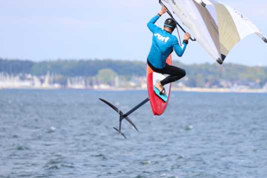 For downwind fans! The Slingshot Flow Foil in the test