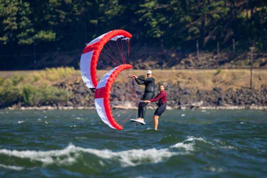 Naish Hatch V2 bringt Parawing-Konzept in zweiter Generation