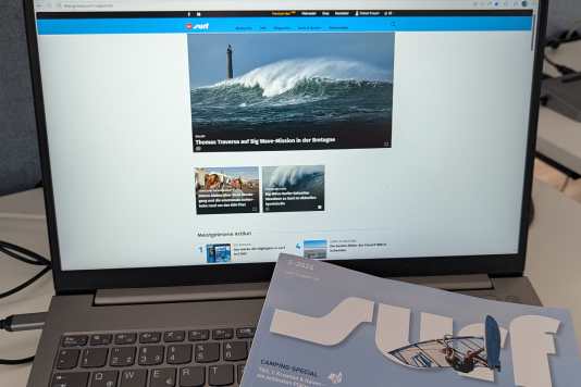 So loggt ihr euch als surf-Abonnenten auf der Webseite und in der App ein