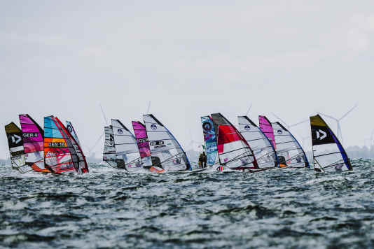 Racer of the Sea startet erfolgreich in die Saison - Teilnehmerrekord auf Fehmarn