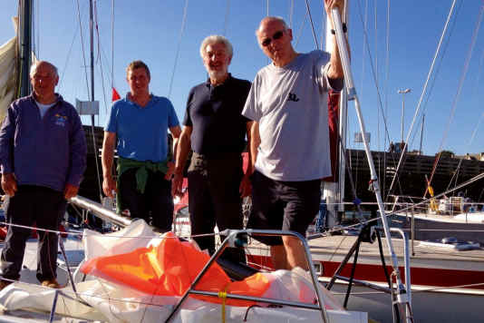 So gelangte eine britische Crew mit dem Notruder sicher an Land