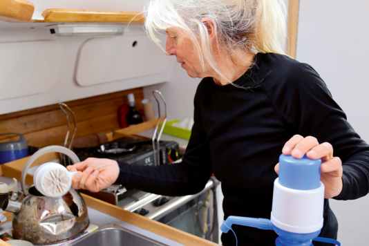 So bleibt Trinkwasser bis zum Hahn sauber