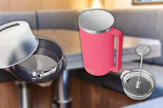 Springform und French Press für die Kaffeepause