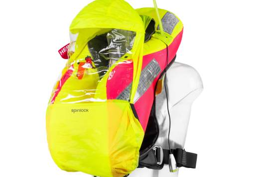 Deckvest VITO AFS, Spinlocks neue Rettungsweste besitzt einen 3D-Auftriebskörper