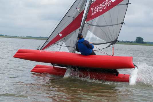 Du coffre de la voiture directement sur l'eau