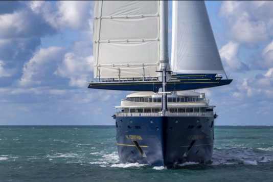 12 knots only with wind for "Orient Express Corinthian"