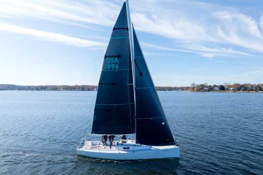 Quantum Electra – langlebiges Regatta-Laminat mit dualer Fasermatrix