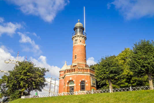 Kiel-Holtenau - Denkmal für zwei Kaiser und ihren Kanal