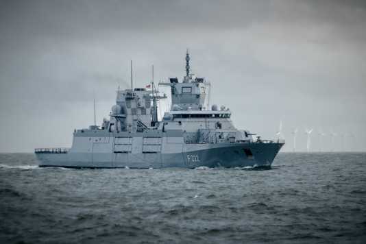 La Marina Militare effettua esercitazioni con munizioni vere nella baia di Kiel e al largo di Rügen