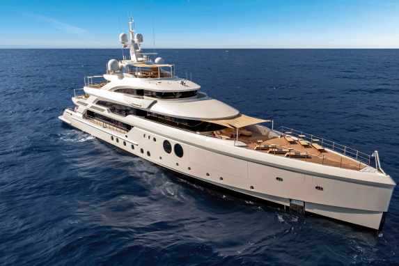 Parallels to a ghost on board the 67-metre Benetti