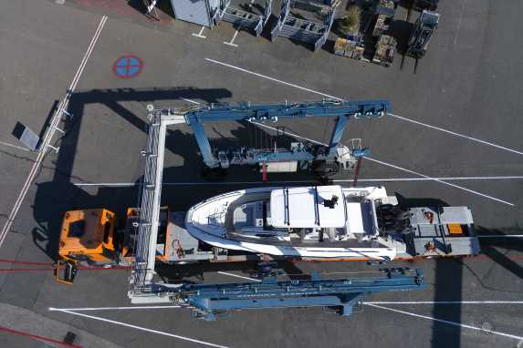 Hoisting a boat safely and avoiding costly mistakes