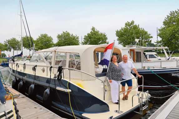 Neueigner über ihren Umstieg vom Segel- aufs Motorboot