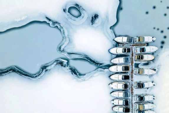 Überwintern im Wasser – so bleibt Ihr Liegeplatz eisfrei