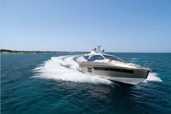 Azimut S6 - Mit Drei ist man dabei