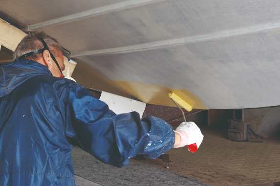 So erneuern sie das Antifouling