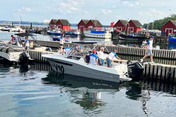 Zehn Boote auf der Ostsee testen