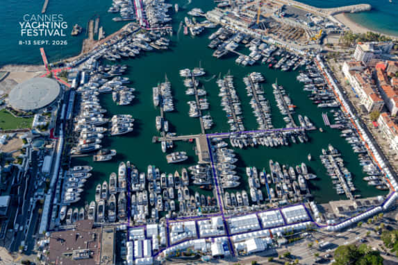 580 Motorboote an der französischen Riviera erleben