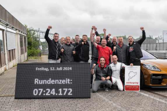 Neuer Panamera erzielt Rekordzeit auf der Nürburgring Nordschleife