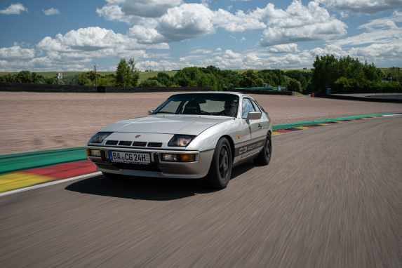 PORSCHE 924 S – EINE NUMMER GRÖSSER