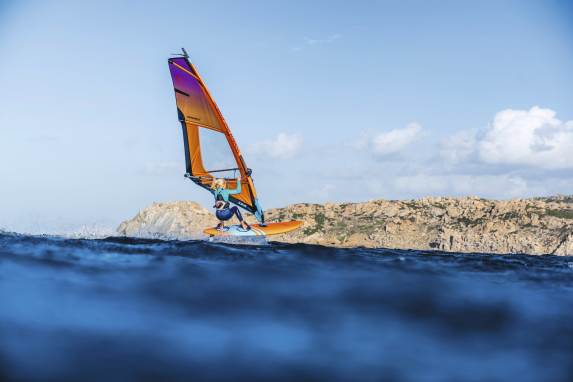 The best sails for young windsurfers