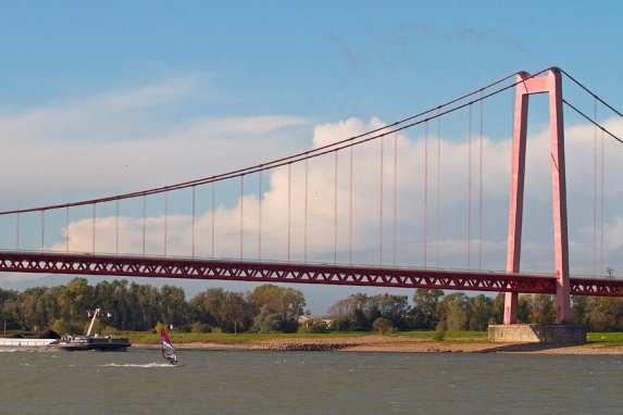 Surfen auf dem Rhein