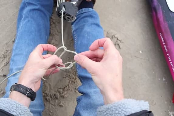 Die magische Schlaufe - so baust du dir eine Trimmhilfe zum Segelaufbauen