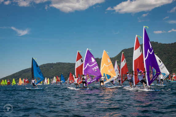 Windsurfer LT-EM with a large field and wind luck - Brudek takes silver