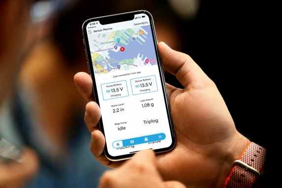 Function, costs, coverage - 15 smart boat systems compared