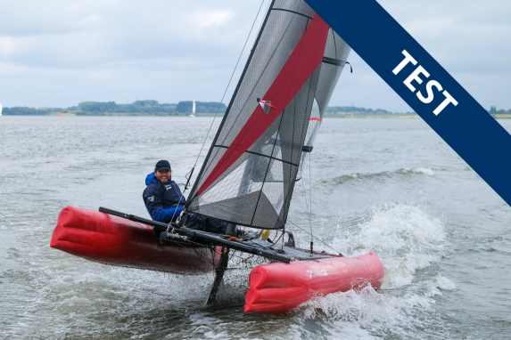 Sailing catamaran from the boot put to the test