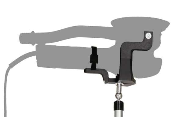 Le support de ponçage facilite les travaux sous la coque