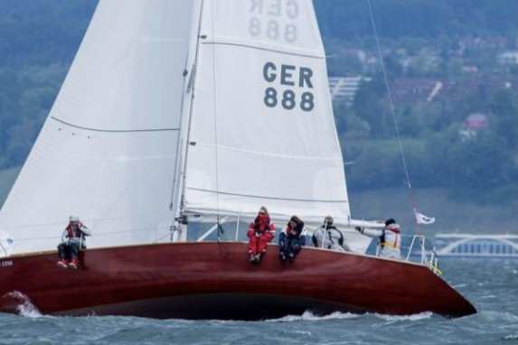 Biatel One Ton – A profile of the classic wooden IOR yacht