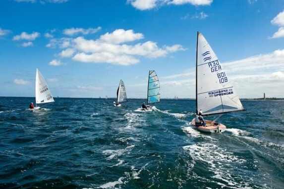 Download: Einhandjollen-Vergleichstest