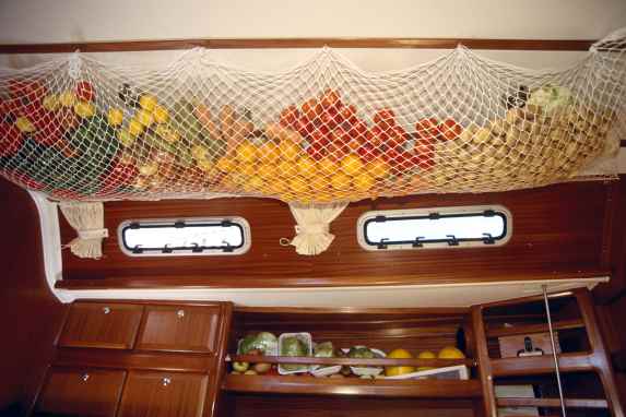 The best tips for stowing on board
