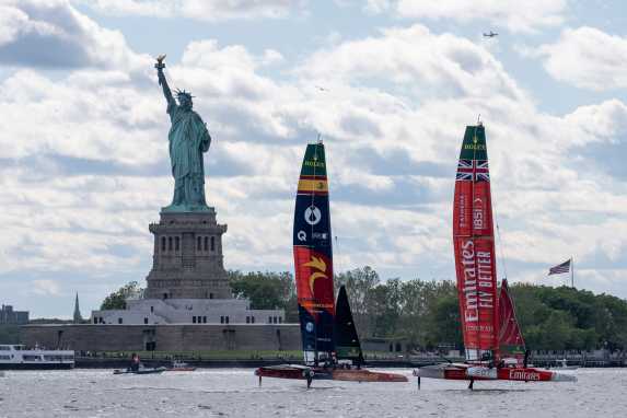 Non in pista senza gru - solo spettacolo a New York