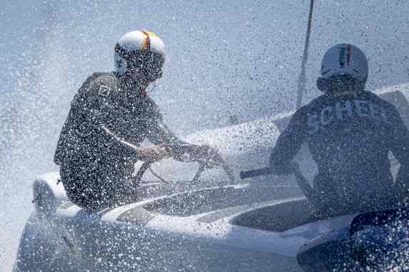 Speed and fans - double record weekend ahead?