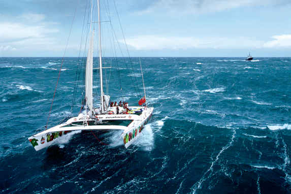 Comme Sir Peter Blake autrefois - Finale d'ouragan pour "Sodebo