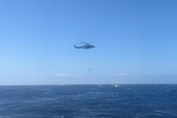 Segelyacht sinkt in fünf Minuten – Crew per Heli geborgen