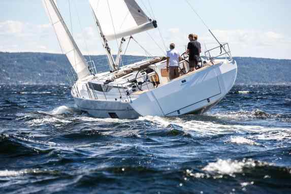 Vier neue Vertragspartner für UI-Team