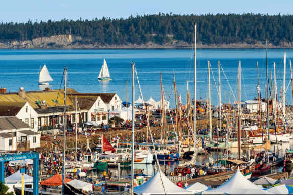 Holz und Hippies beim Port Townsend Wooden Boat Festival