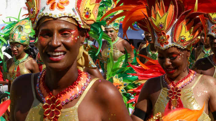 The Leeward Islands - Antigua, Guadeloupe, Îles des Saintes
