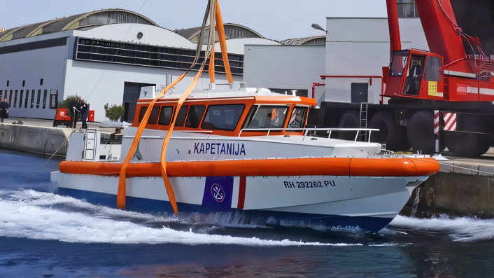 Seven new boats for rapid checks